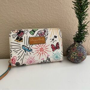 Dooney & Bourke Walt Disney Leather Wallet full zip